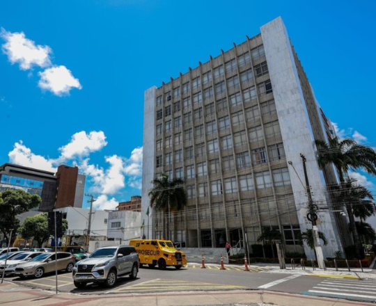 TJSE decide hoje se acata ofensiva do governo Mitidieri para tornar ilegal greve dos professores